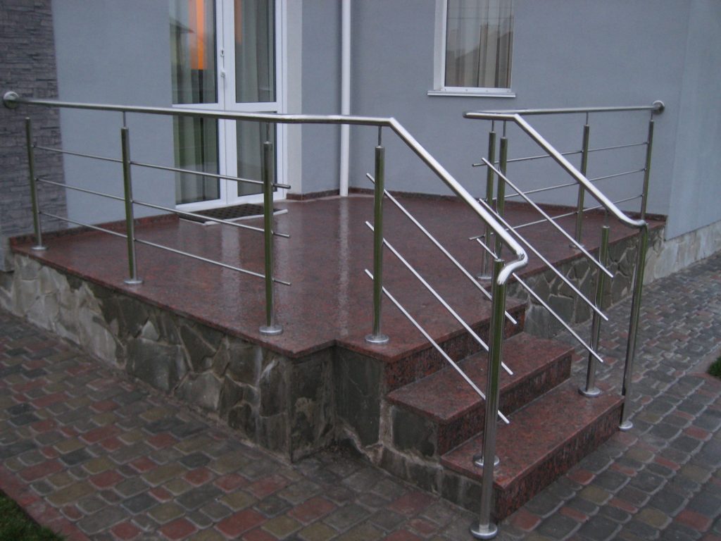 ograzhdenie-terrasy-kiev